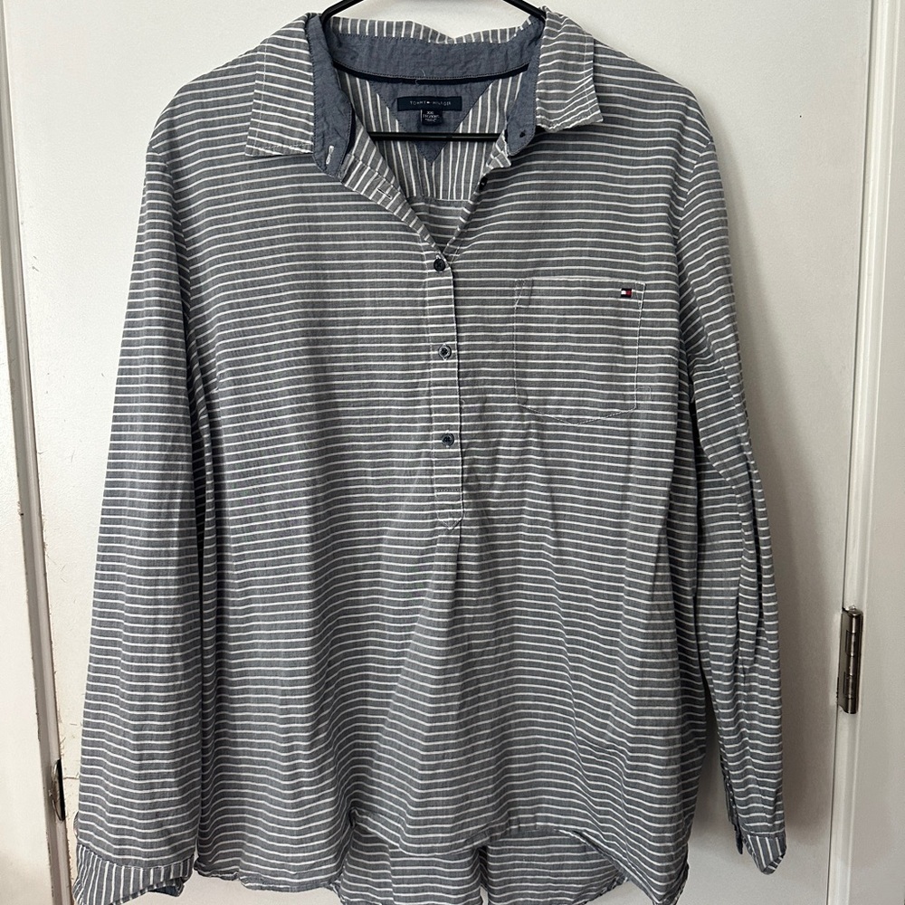 Tommy Hilfiger Gray and White Striped Long-Sleeve Button-Down Shirt